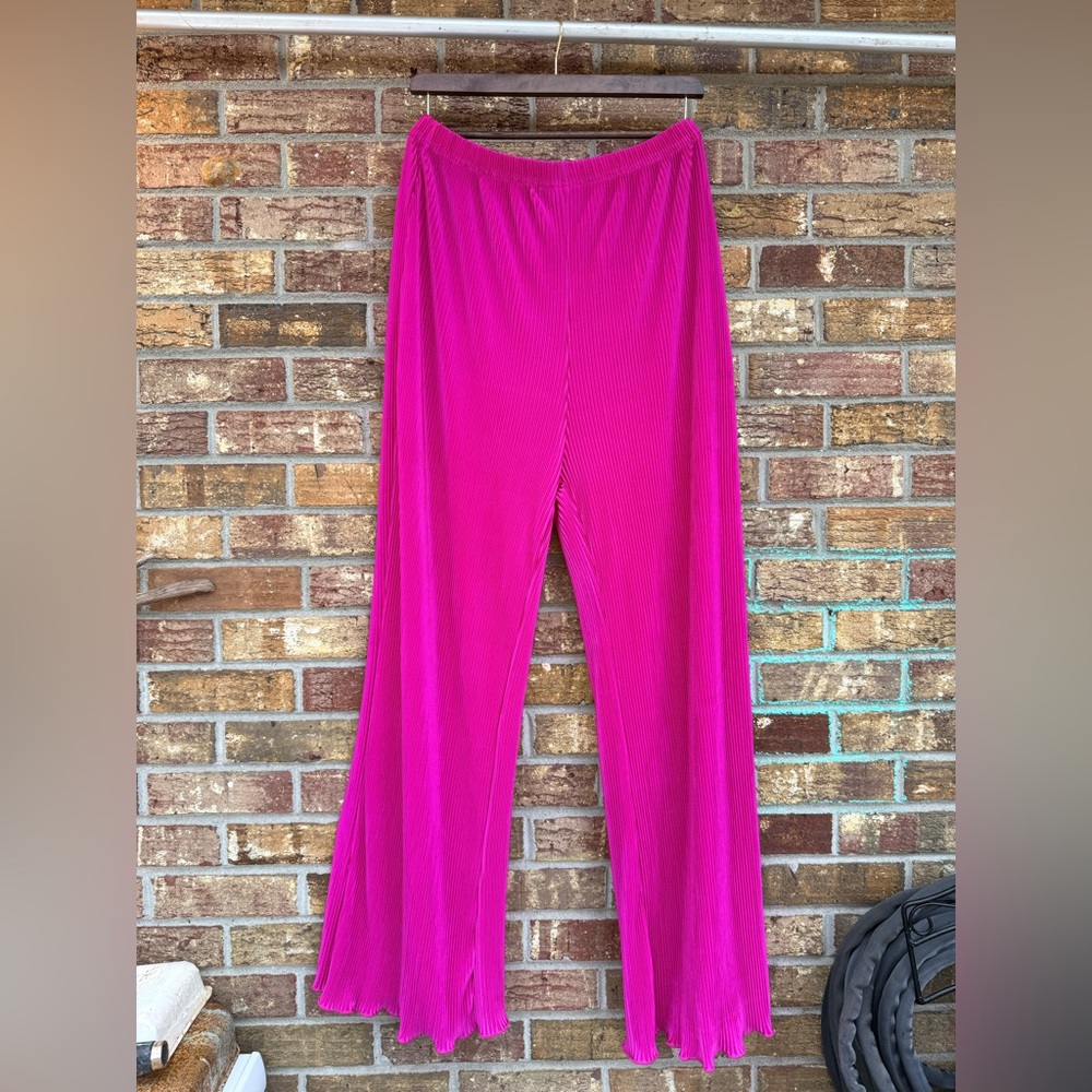 On trend ribbed Vibrant Pink Wide-Leg Pants